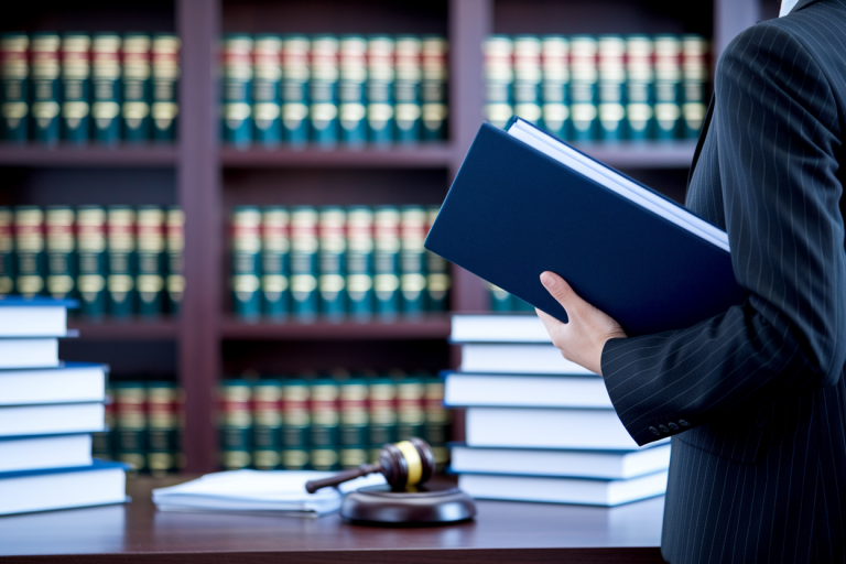 Délégué du Procureur : Salaire, Rémunération et Comment le Devenir